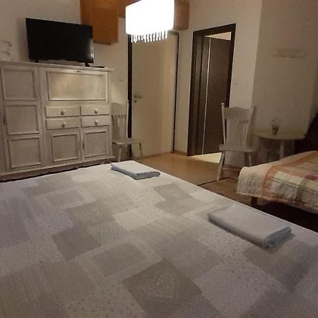 Oazis Apartmanhaz Hajdúszoboszló Eksteriør bilde