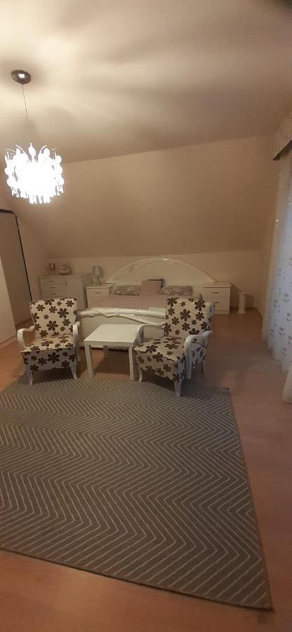 Oazis Apartmanhaz Hajdúszoboszló Eksteriør bilde