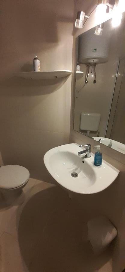 Oazis Apartmanhaz Hajdúszoboszló Eksteriør bilde