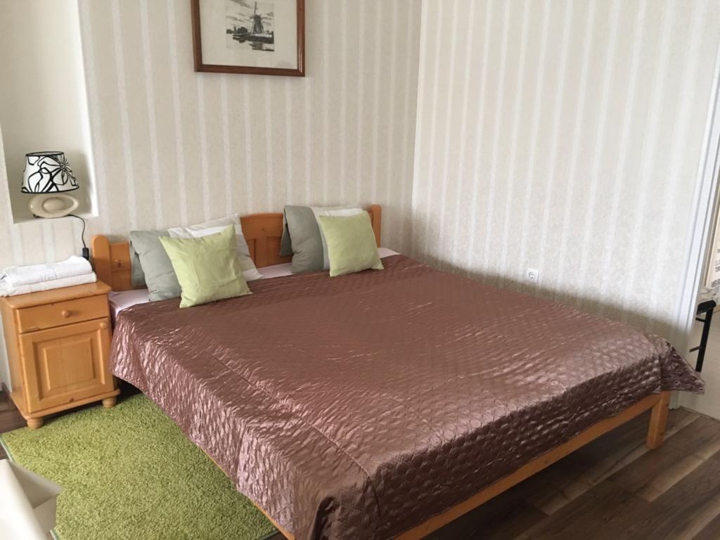 Oazis Apartmanhaz Hajdúszoboszló Rom bilde