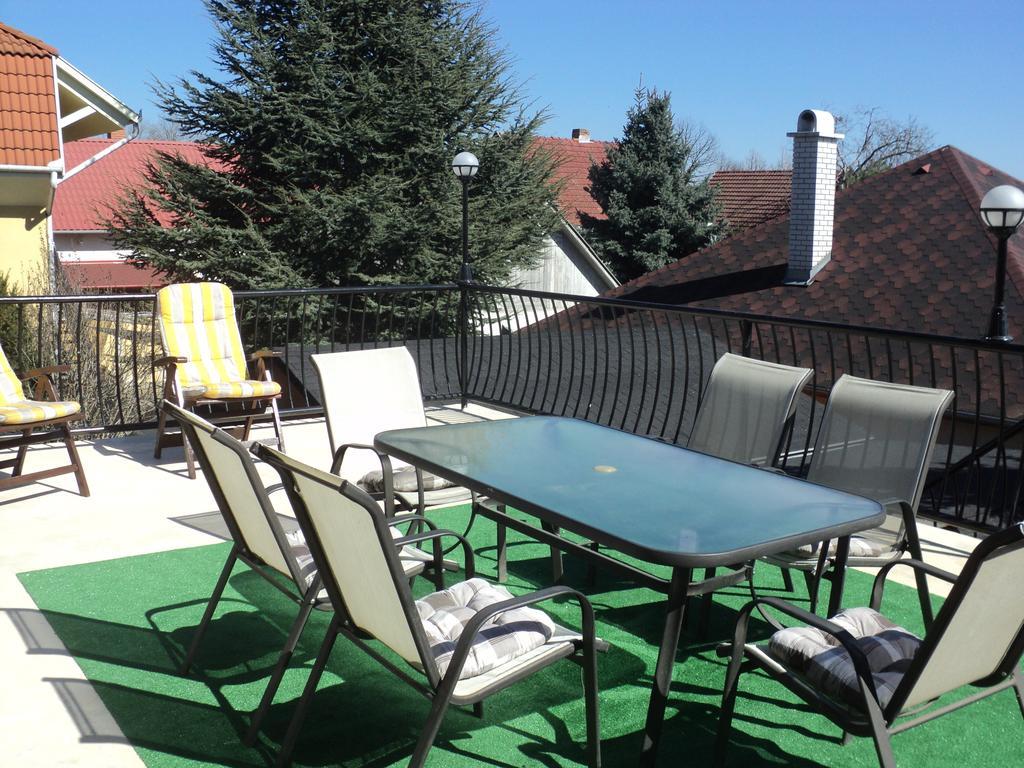 Oazis Apartmanhaz Hajdúszoboszló Rom bilde
